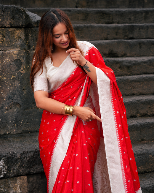 Kumkum Red Humsafar Banarasi Mashru Silk Saree