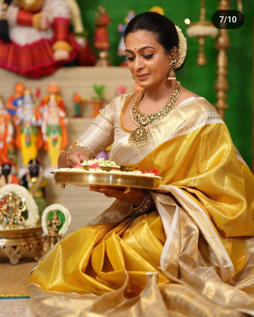 Exclusive Banarasi Glass Tissue Gold Zari Silk Saree with Contrast Border & Pallu
