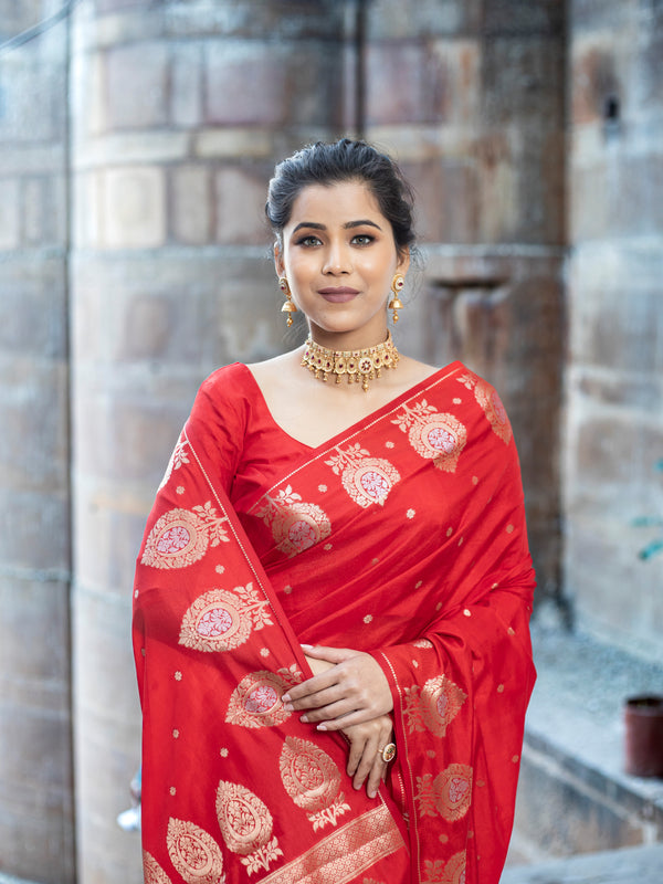 Sacrlet Red Alfi Motif Banarasi Zari Border Saree And Pallu