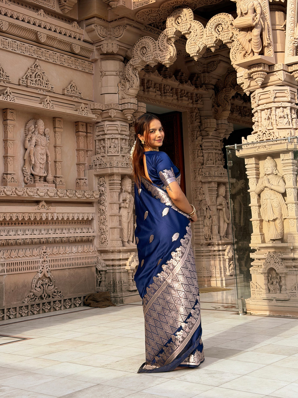 Navy Blue Mughal Buti Banarasi Mashru Silk Saree