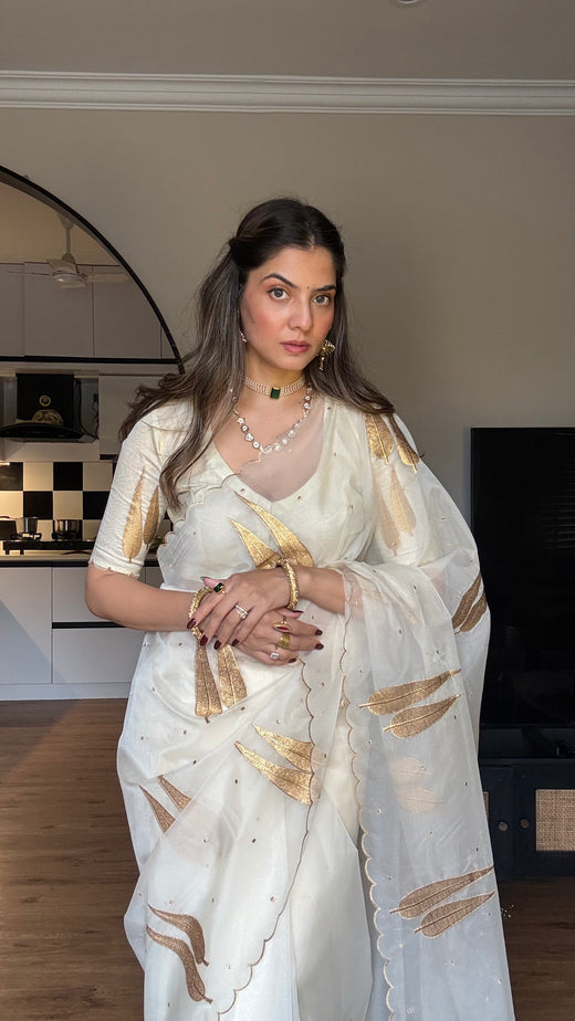 Ivory Sunehri Patti Zari Work Saree with Scalloped Border