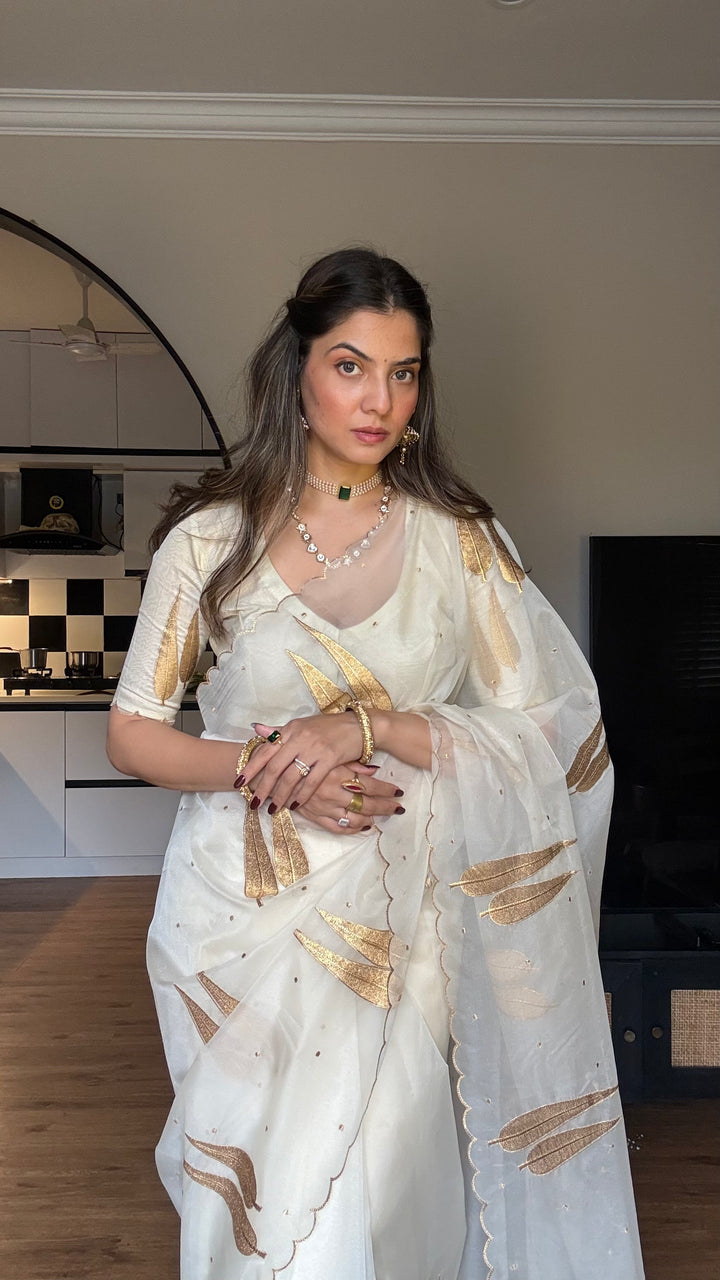 Ivory Sunehri Patti Zari Work Saree with Scalloped Border
