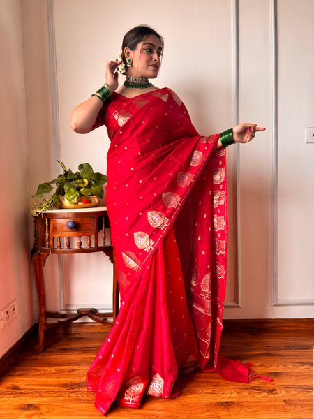 Sacrlet Red Alfi Motif Banarasi Zari Border Saree And Pallu