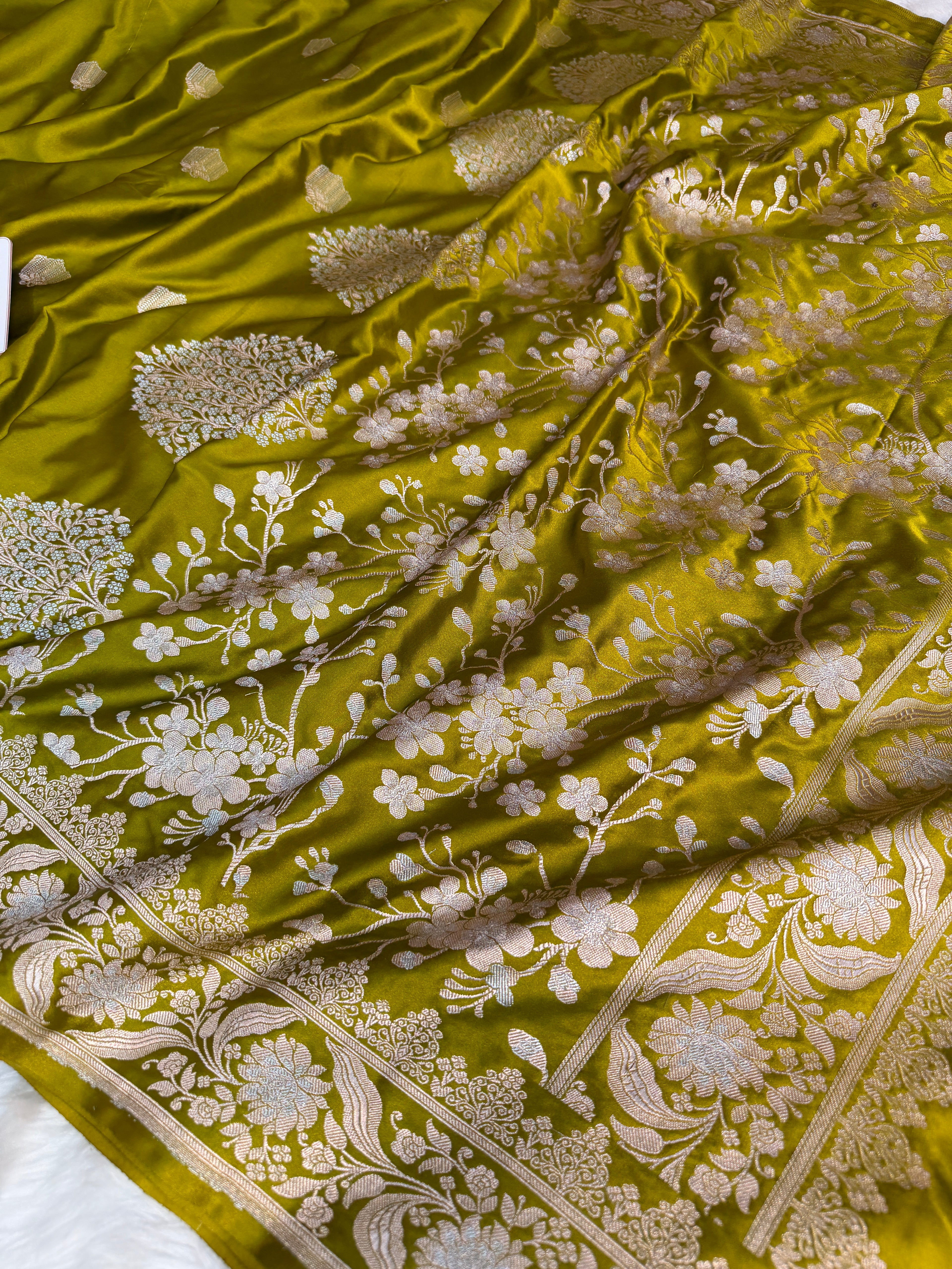 Olive Green Rangmahal Sona-Rupa Banarasi Mashru Silk Saree