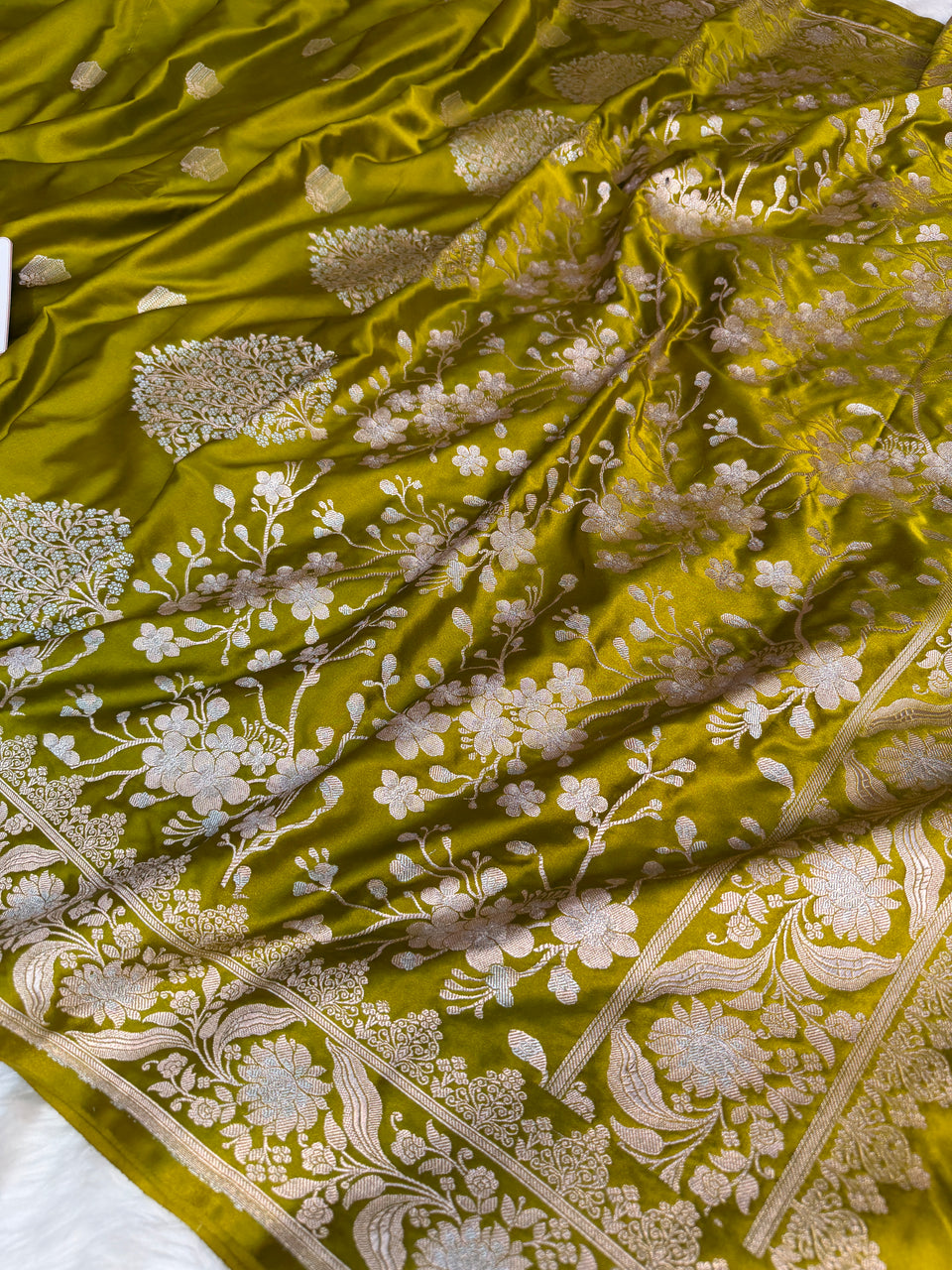 Olive Green Rangmahal Sona-Rupa Banarasi Mashru Silk Saree