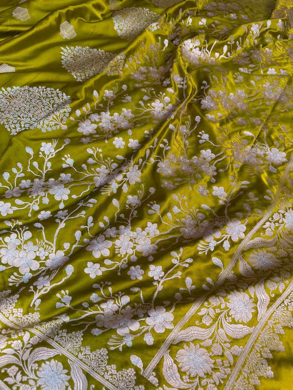 Olive Green Rangmahal Sona-Rupa Banarasi Mashru Silk Saree