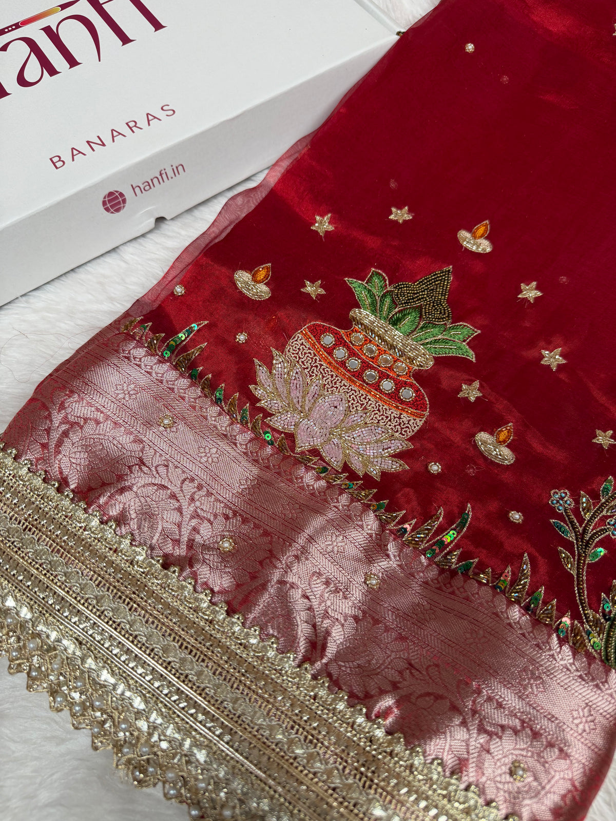 Sindoor Red Shubh Mangal Kalash Pure Tissue Silk Saree