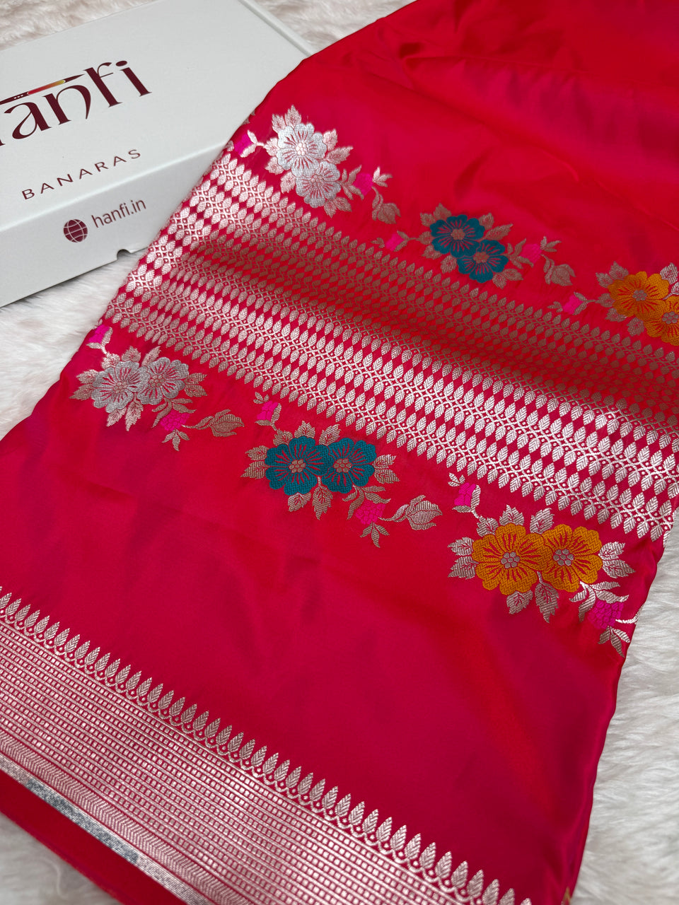 Rani Red Tilfi Gulband Banarasi Mashru Silk Saree
