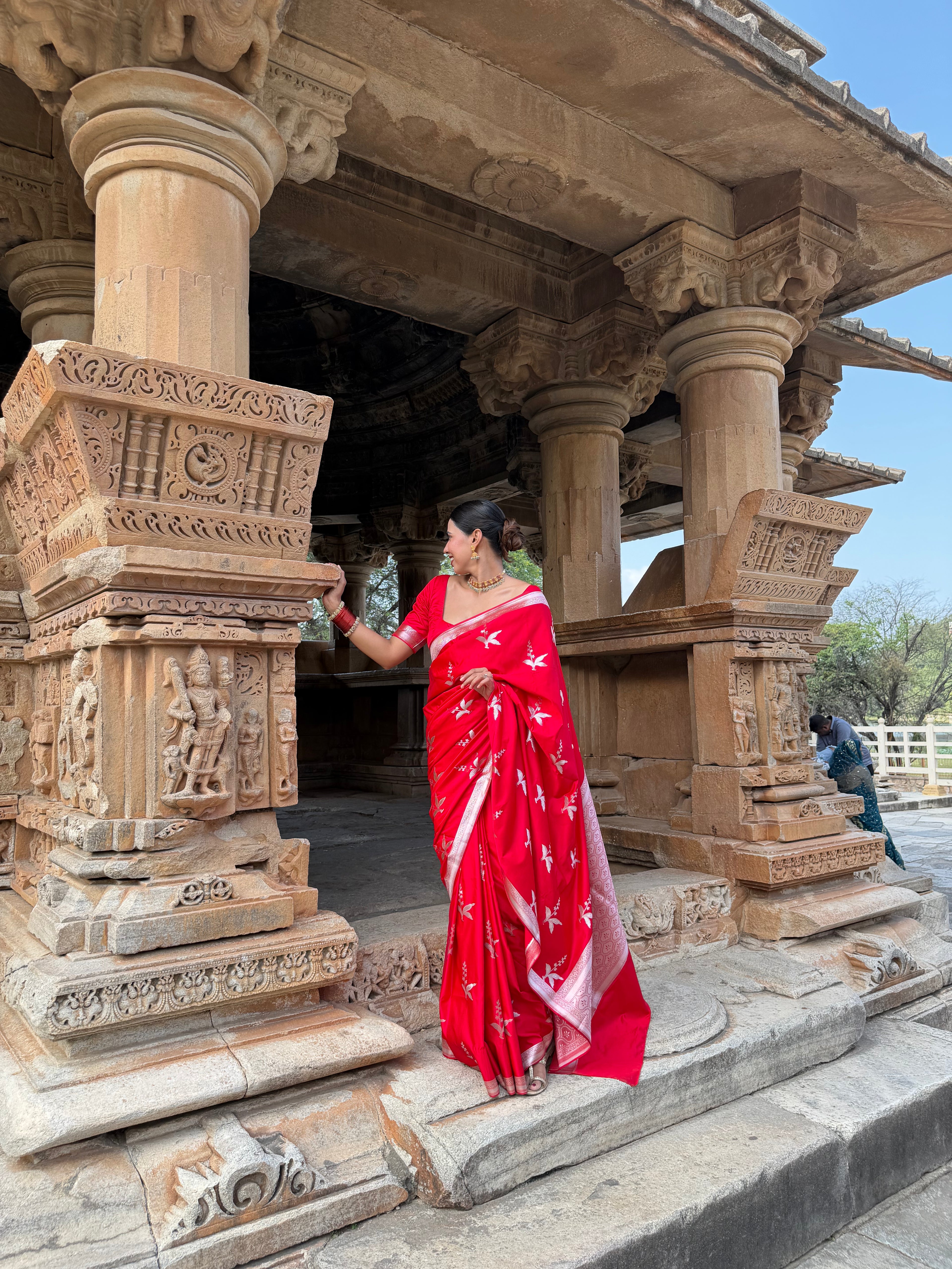 Royal Red Kanak Baali Banarasi Mashru Silk Saree
