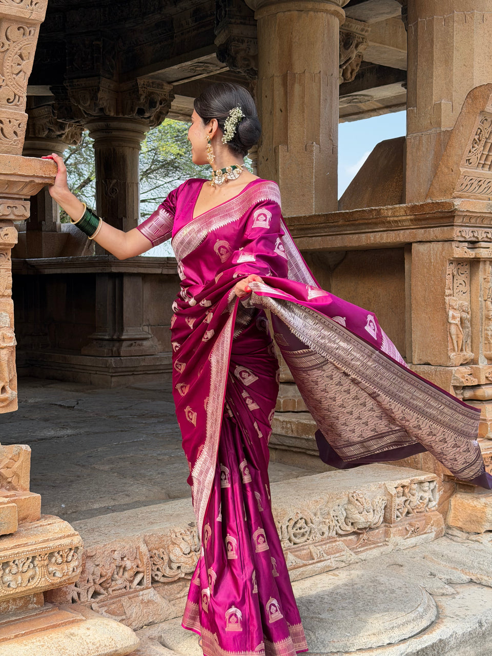 Rani Magenta Mehraab Banarasi Mashru Silk Saree