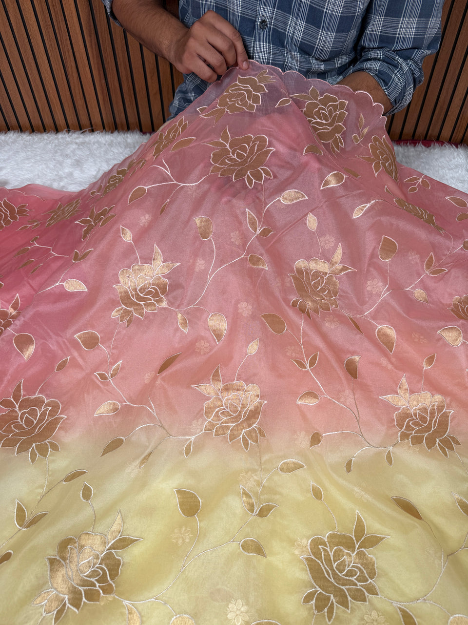 Dual-Shade Floral Tissue Appliqué Organza Saree – Pink Lemon