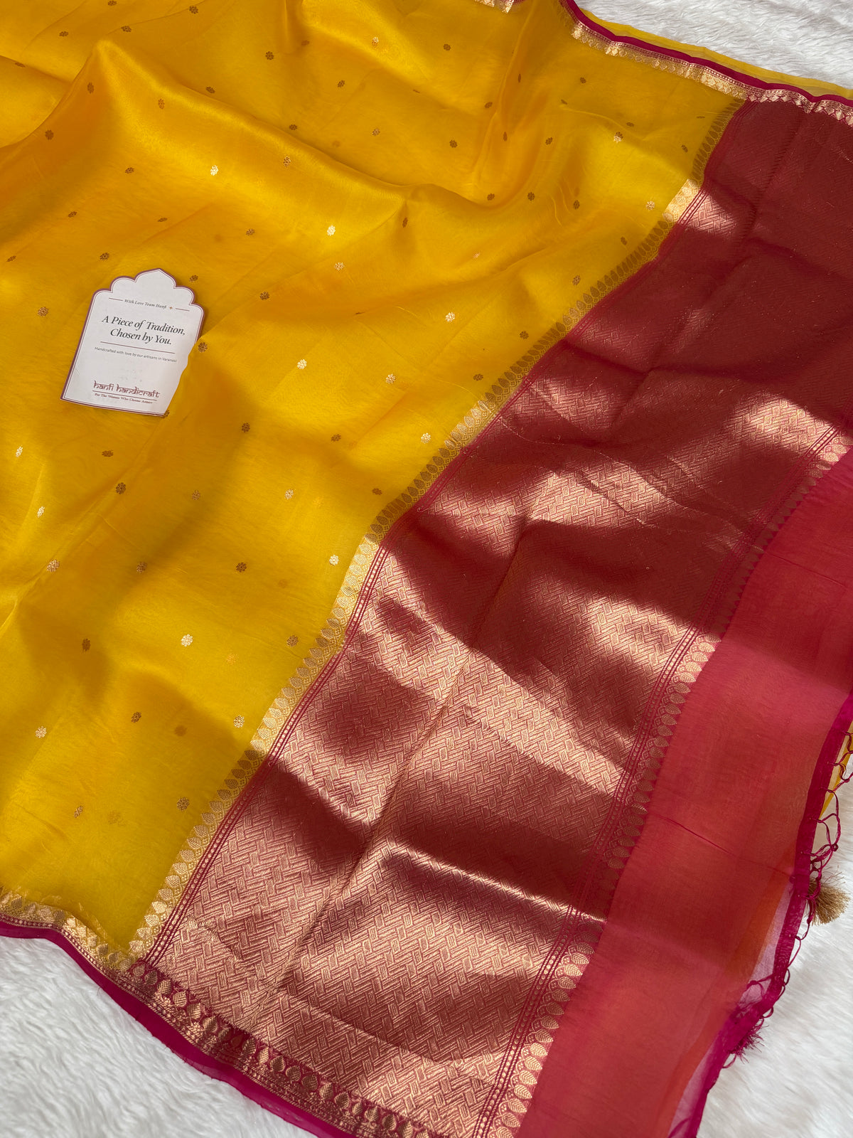 Banarasi Kadwa Weave Pure Kora Organza Handloom Saree - Gold Rani