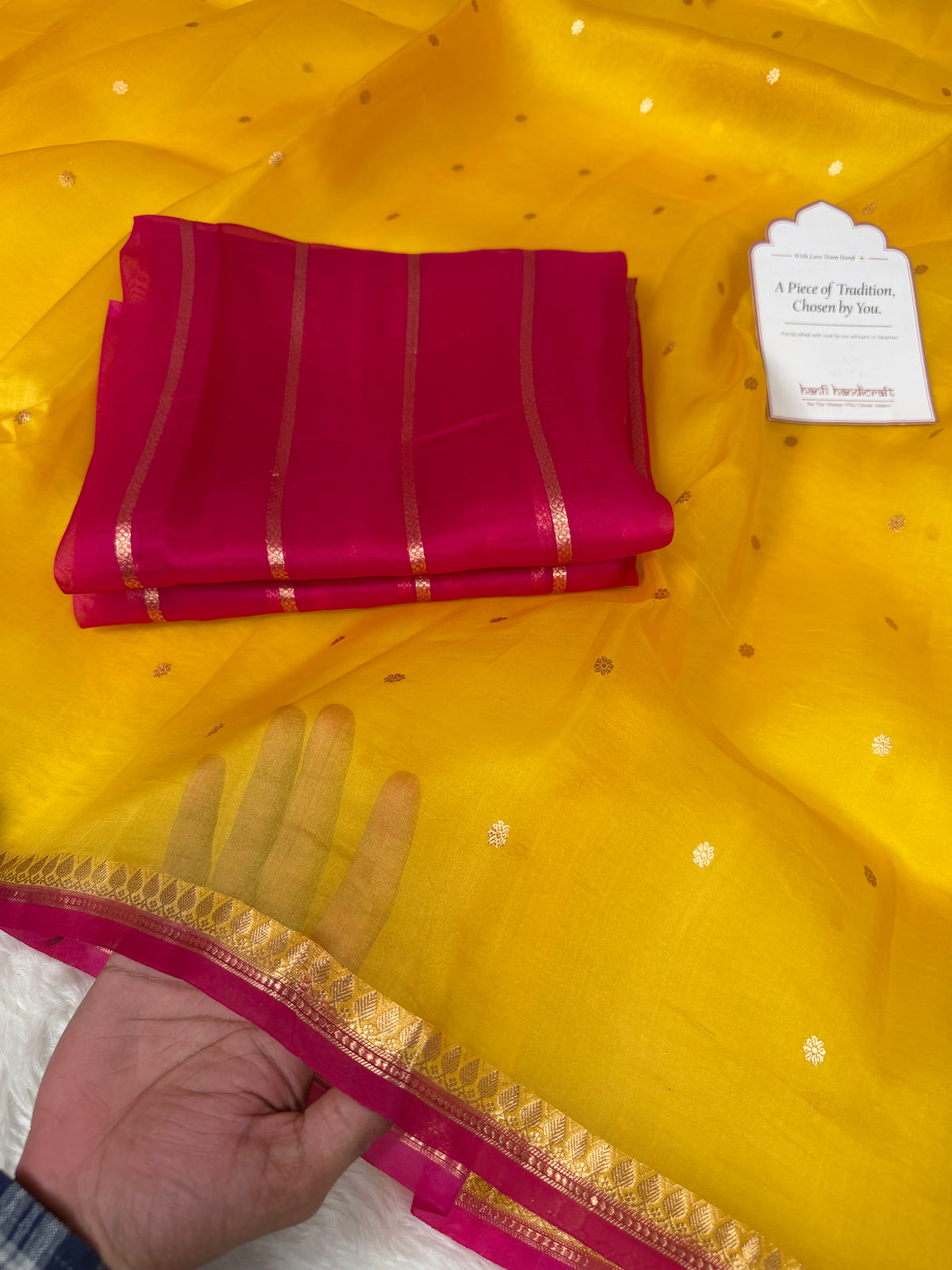 Banarasi Kadwa Weave Pure Kora Organza Handloom Saree - Gold Rani