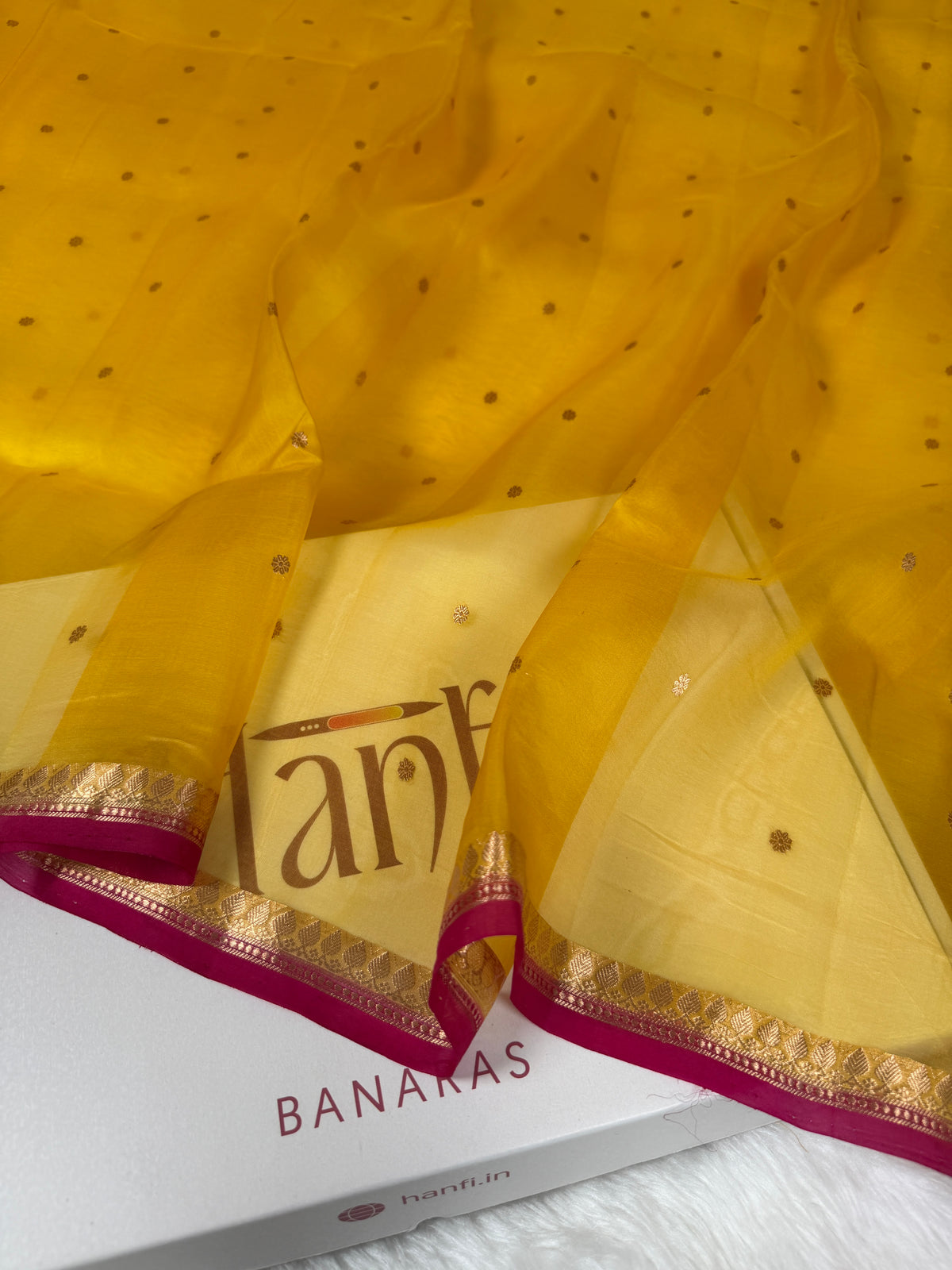 Banarasi Kadwa Weave Pure Kora Organza Handloom Saree - Gold Rani