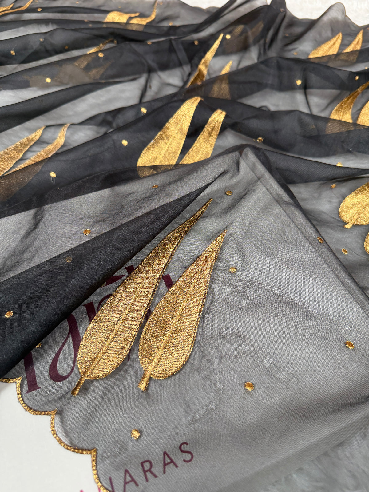 Siyah Black Sunehri Patti Zari Work Saree with Scalloped Border