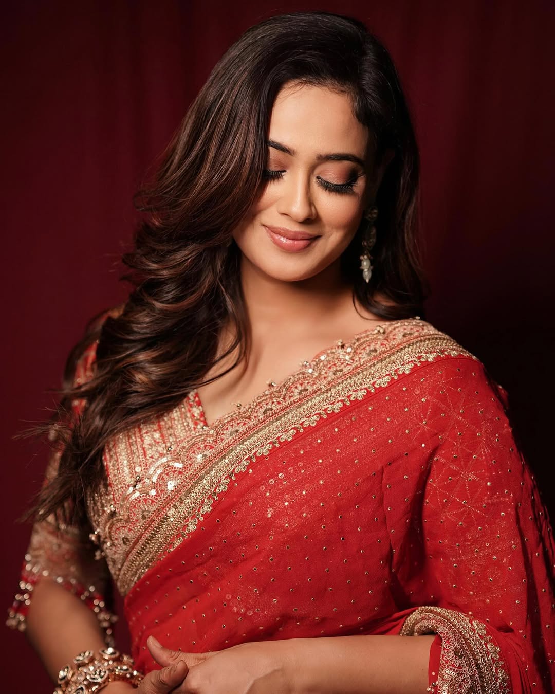 Shweta Tiwari Inspired Designer Georgette Saree With Embroidered Blouse Free Size
