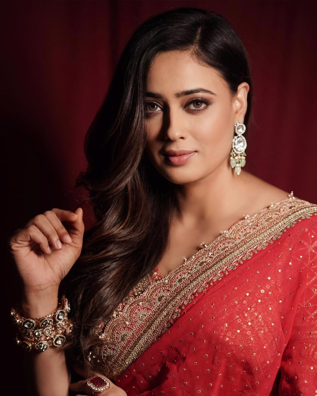 Shweta Tiwari Inspired Designer Georgette Saree With Embroidered Blouse Free Size