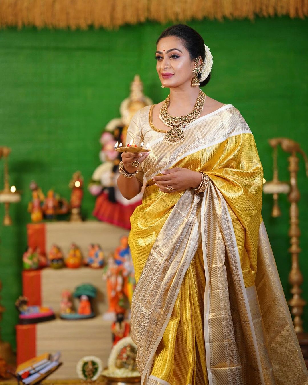 Exclusive Banarasi Glass Tissue Gold Zari Silk Saree with Contrast Border & Pallu